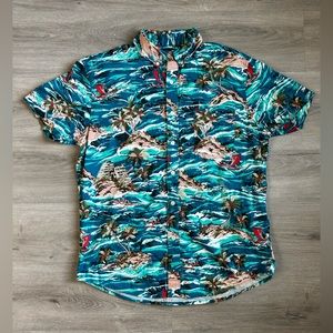 Arizona Jean Co Beachy Vacation Shirt in Size Medium